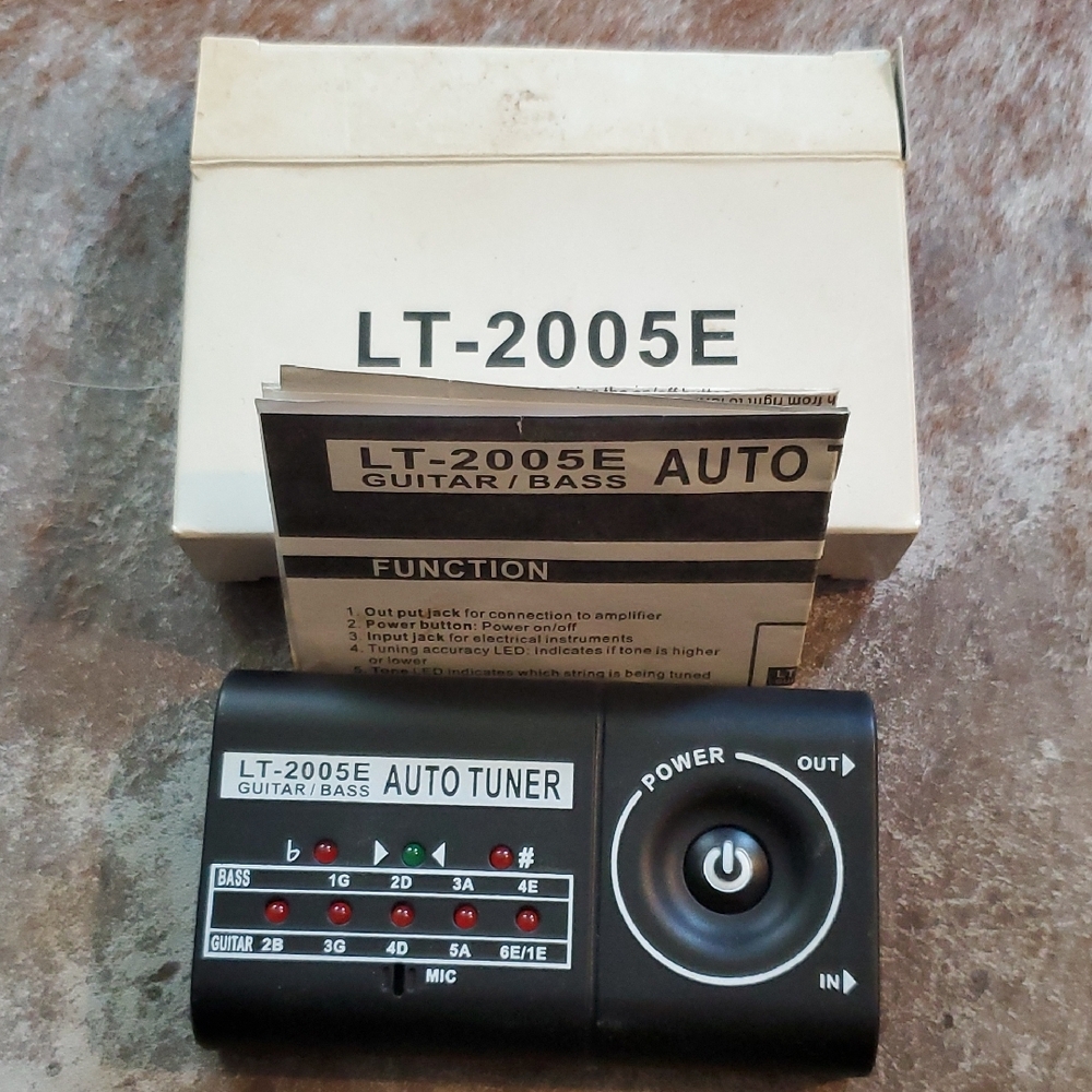LT-2005E Guitar/Bass Auto Tuner